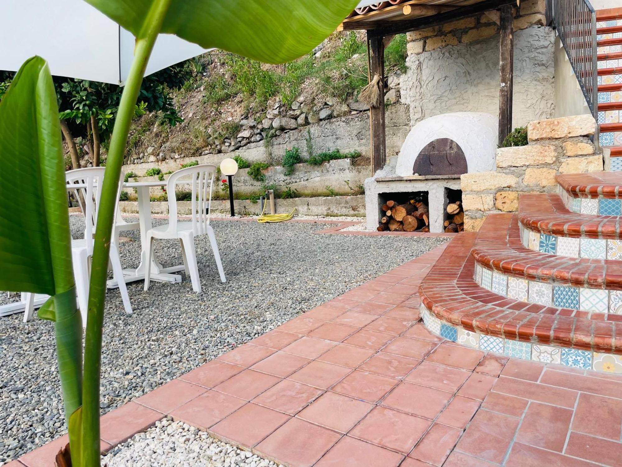 Le Maioliche Villa Saponara Exterior photo